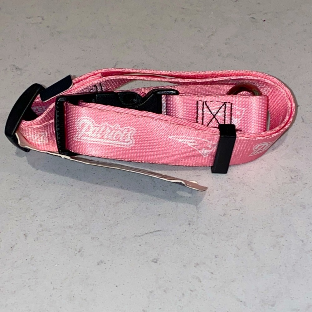 Hunter MFG New England Patriots Pink Dog Collar, L